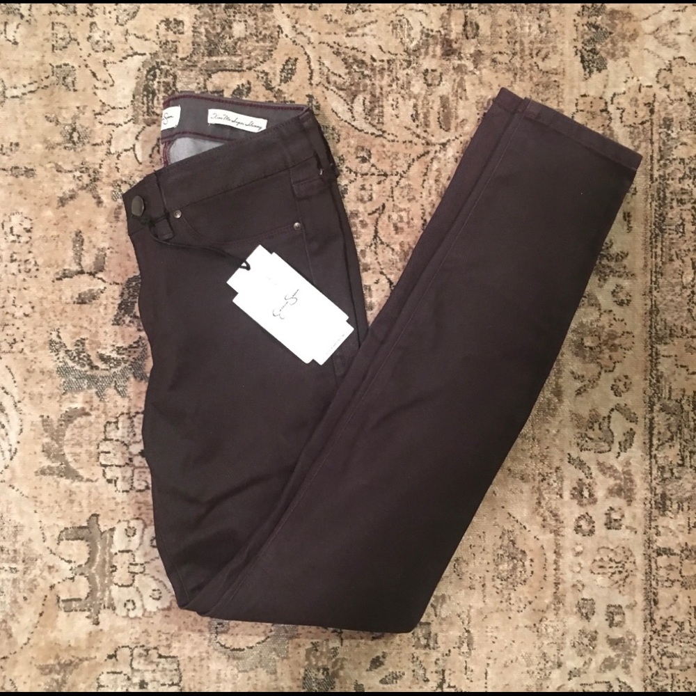 NWT Jessica Simpson KISS Me Jeans MAROON